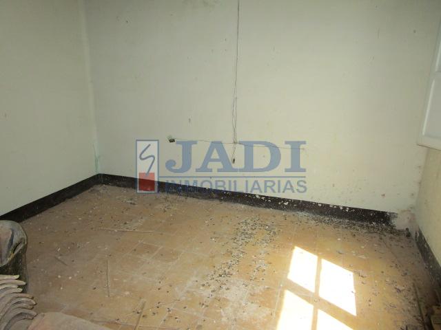 For sale of house in Valdepeñas