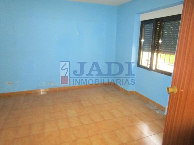 For sale of house in Valdepeñas