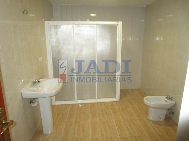 For sale of house in Valdepeñas