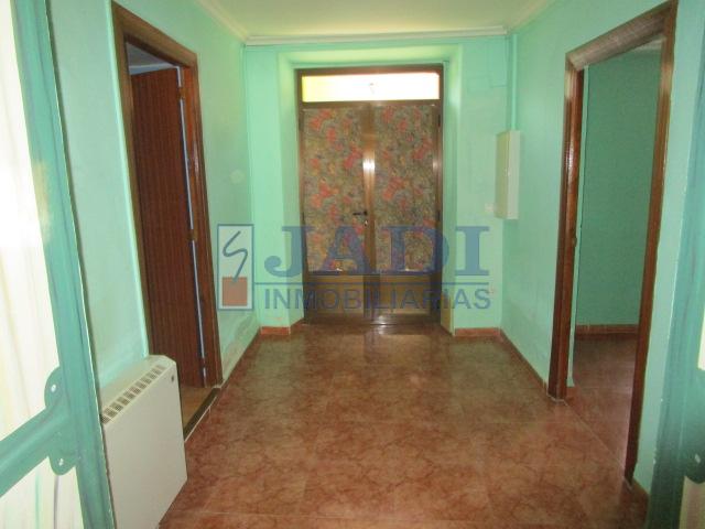 For sale of house in Valdepeñas
