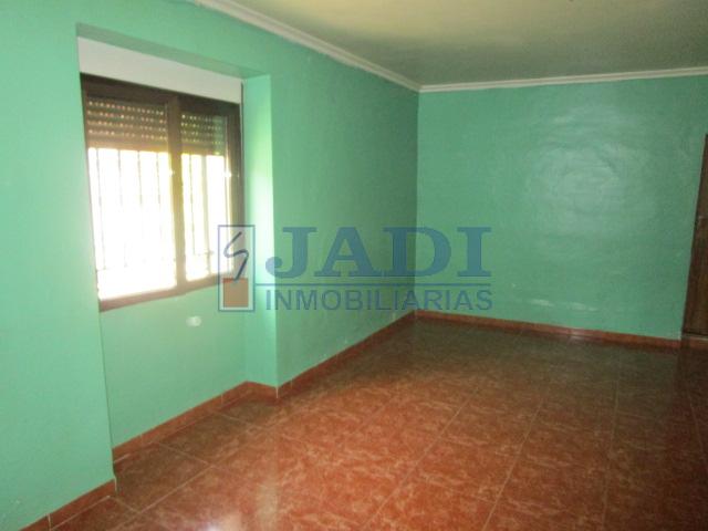 Venta de casa en Valdepeñas