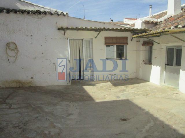 For sale of house in Valdepeñas