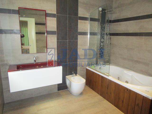 Venta de casa en Valdepeñas
