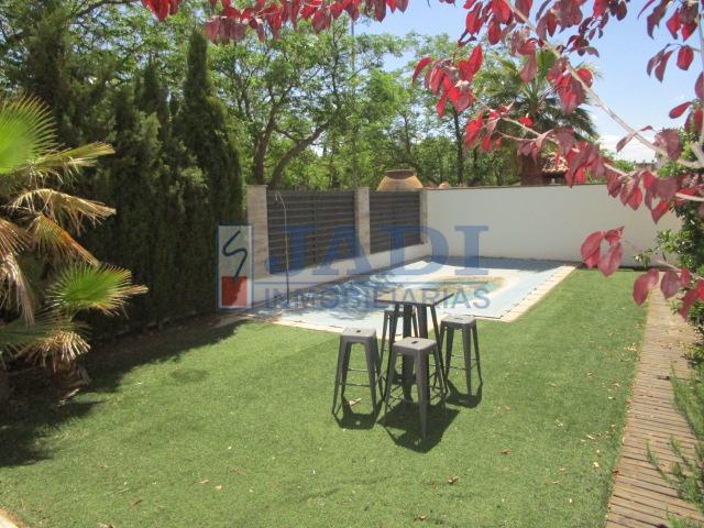 Venta de casa en Valdepeñas