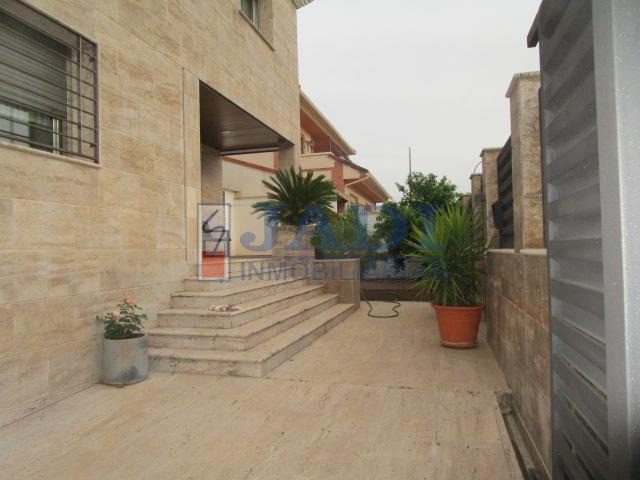 Venta de casa en Valdepeñas