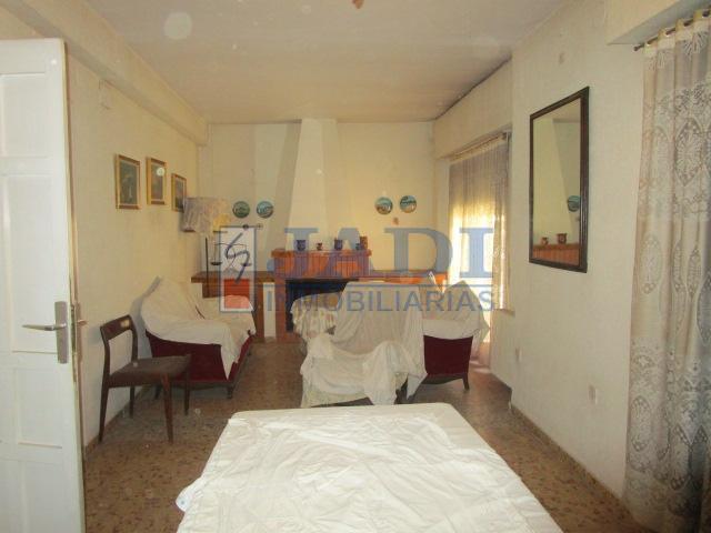 Venta de casa en Valdepeñas