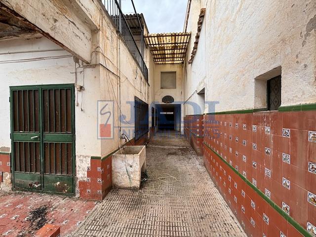 Venta de casa en Valdepeñas