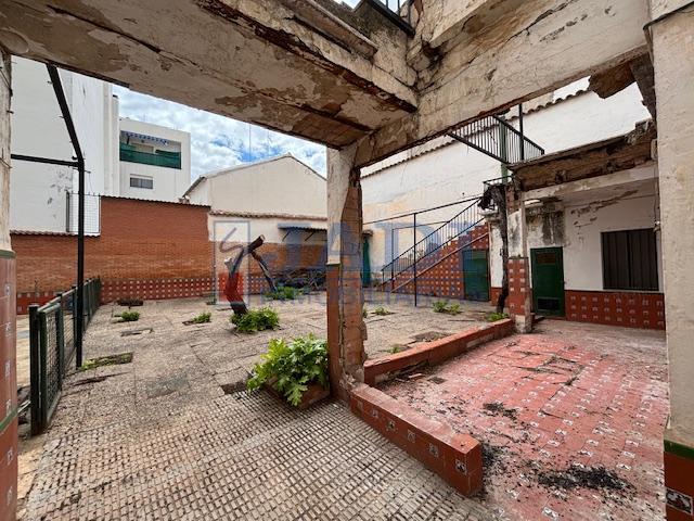 Venta de casa en Valdepeñas