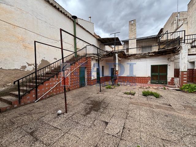 Venta de casa en Valdepeñas