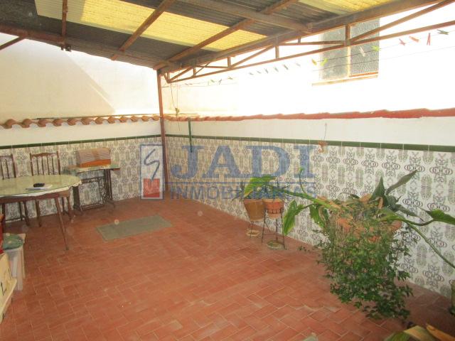 For sale of house in Valdepeñas