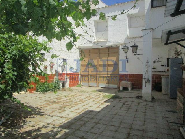 Venta de casa en Valdepeñas