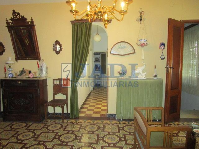 Venta de casa en Valdepeñas