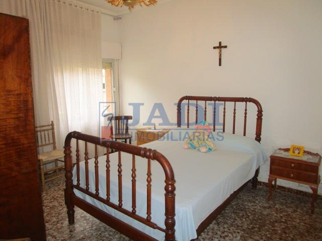 For sale of house in Valdepeñas