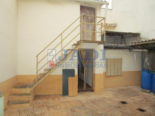 For sale of house in Valdepeñas