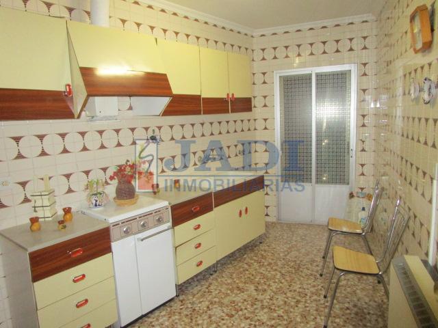 For sale of house in Valdepeñas