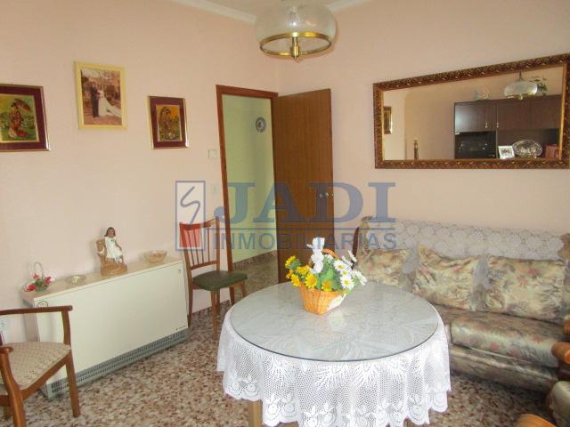 For sale of house in Valdepeñas