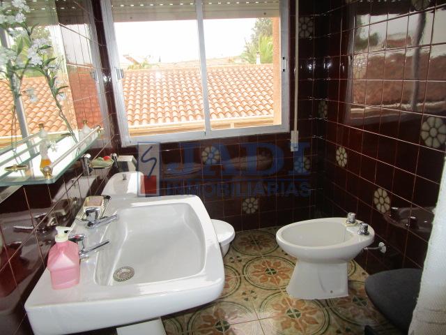 For sale of house in Valdepeñas