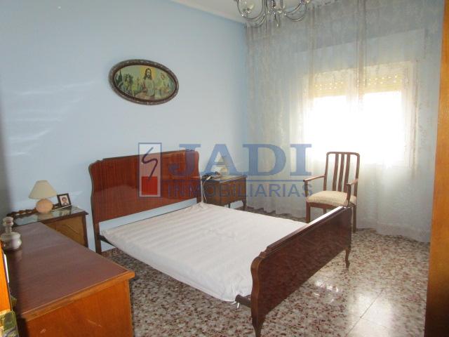 For sale of house in Valdepeñas