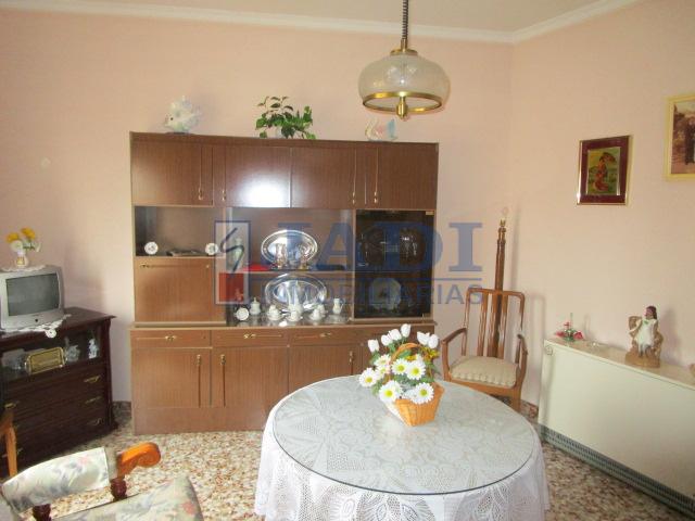 For sale of house in Valdepeñas