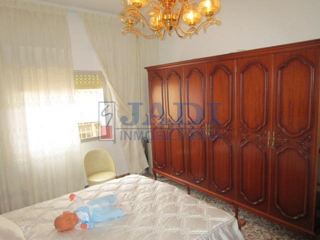 For sale of house in Valdepeñas