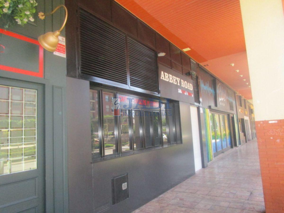 Alquiler de local comercial en Valdepeñas