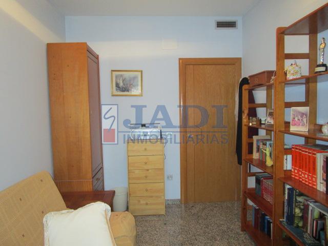 For sale of house in Valdepeñas