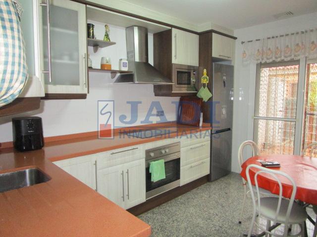For sale of house in Valdepeñas