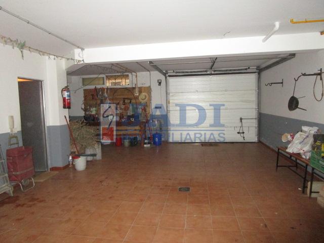 For sale of house in Valdepeñas