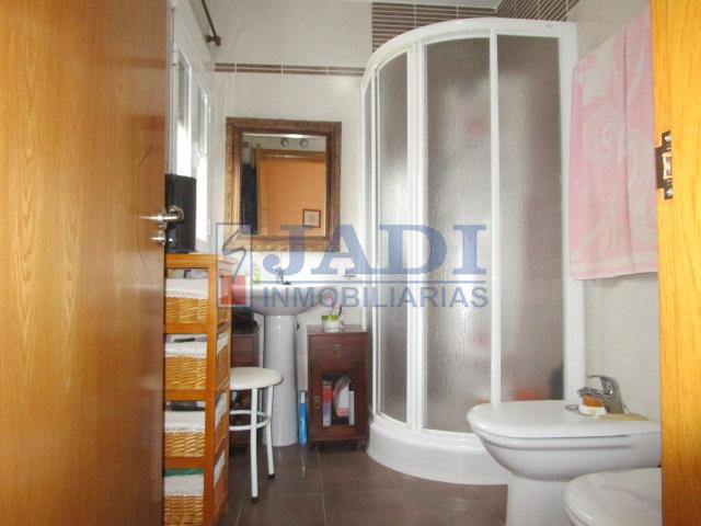 For sale of house in Valdepeñas