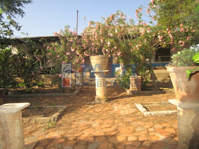 Venta de casa en Valdepeñas