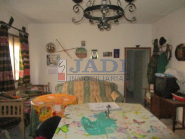 Venta de casa en Valdepeñas