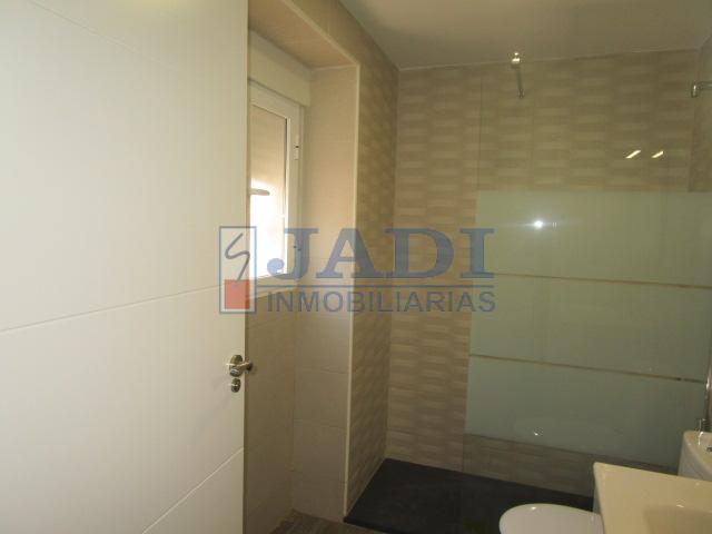 For sale of house in Valdepeñas