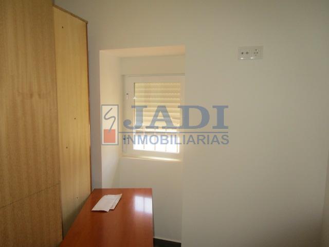 For sale of house in Valdepeñas