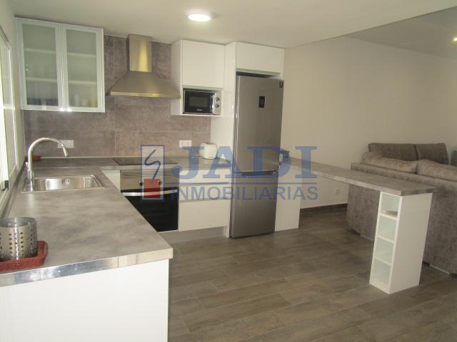 For sale of house in Valdepeñas