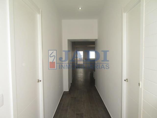 For sale of house in Valdepeñas