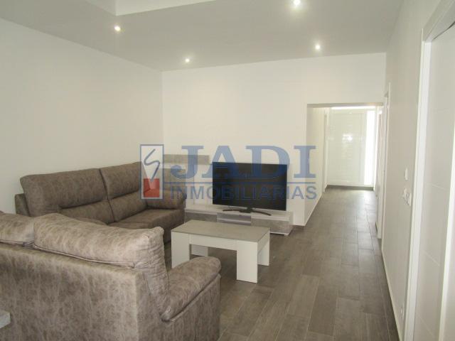 For sale of house in Valdepeñas
