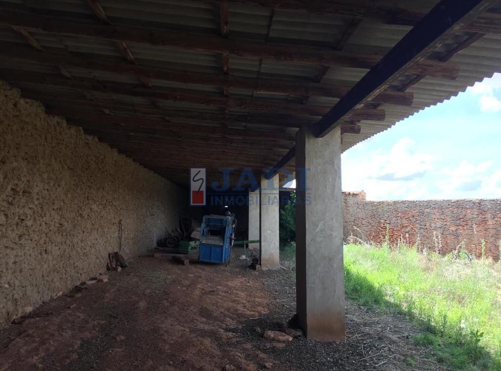 For sale of rural property in Alcubillas