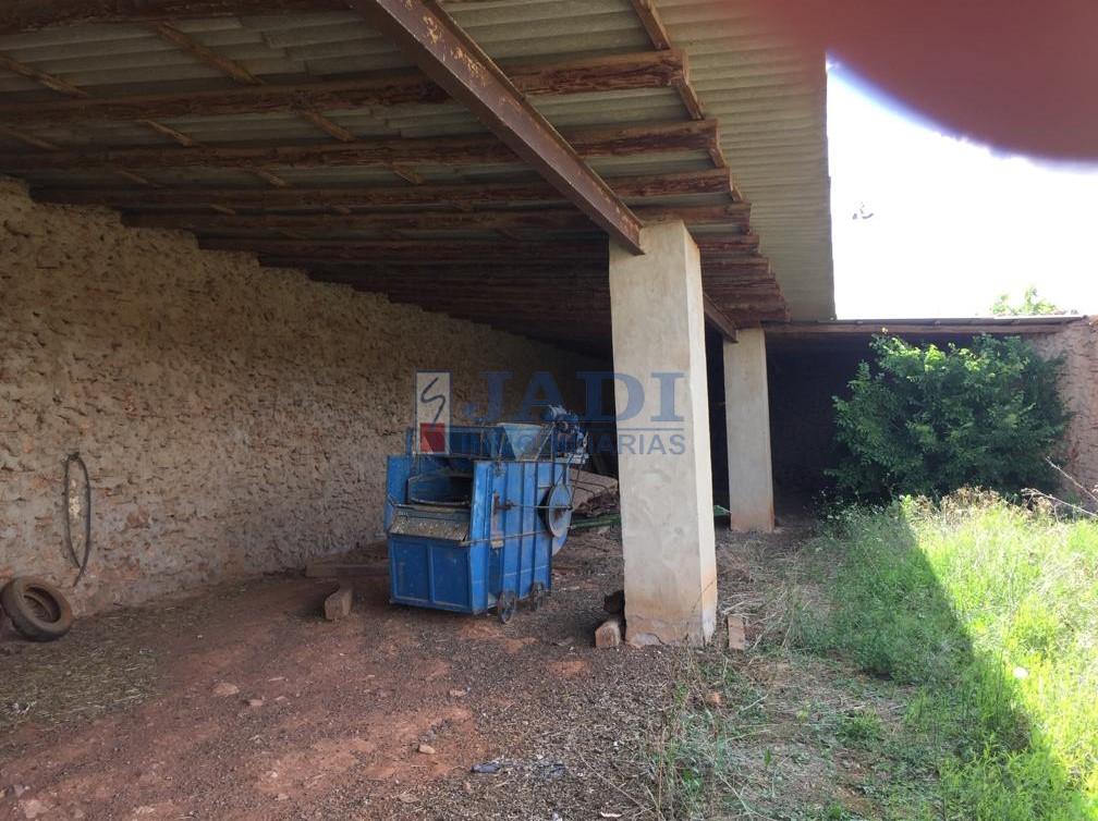 For sale of rural property in Alcubillas