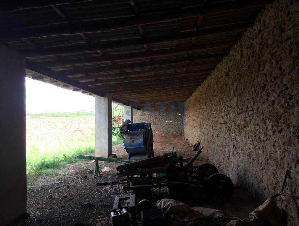For sale of rural property in Alcubillas
