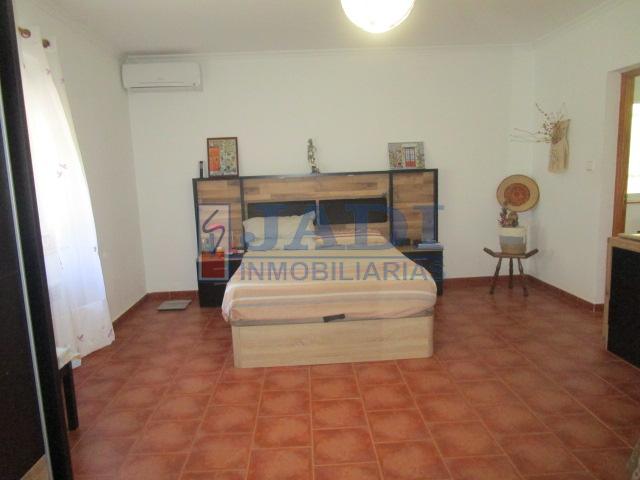 Venta de chalet en Valdepeñas