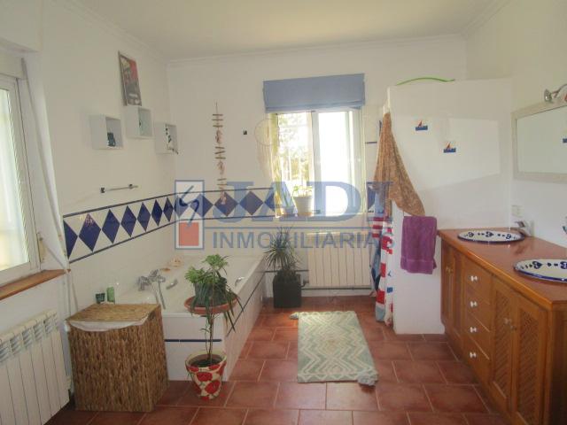 Venta de chalet en Valdepeñas