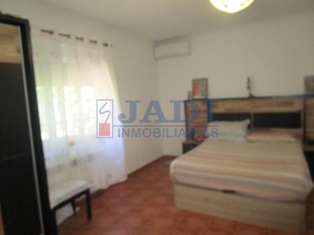 Venta de chalet en Valdepeñas