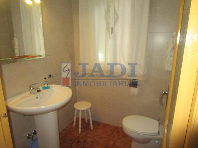 For sale of house in Valdepeñas