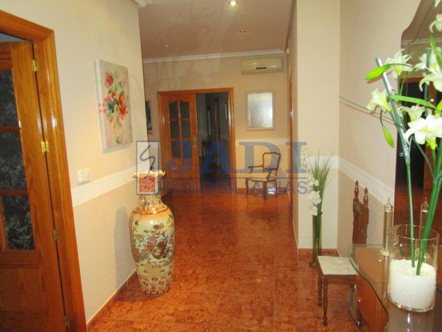 For sale of house in Valdepeñas
