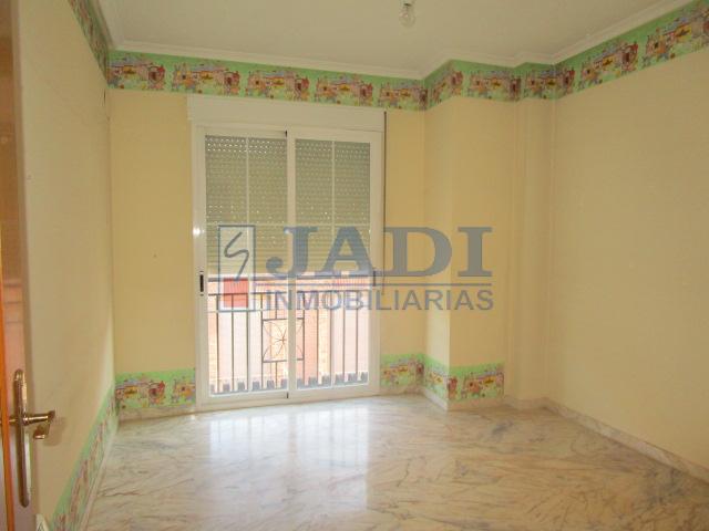 For sale of house in Valdepeñas