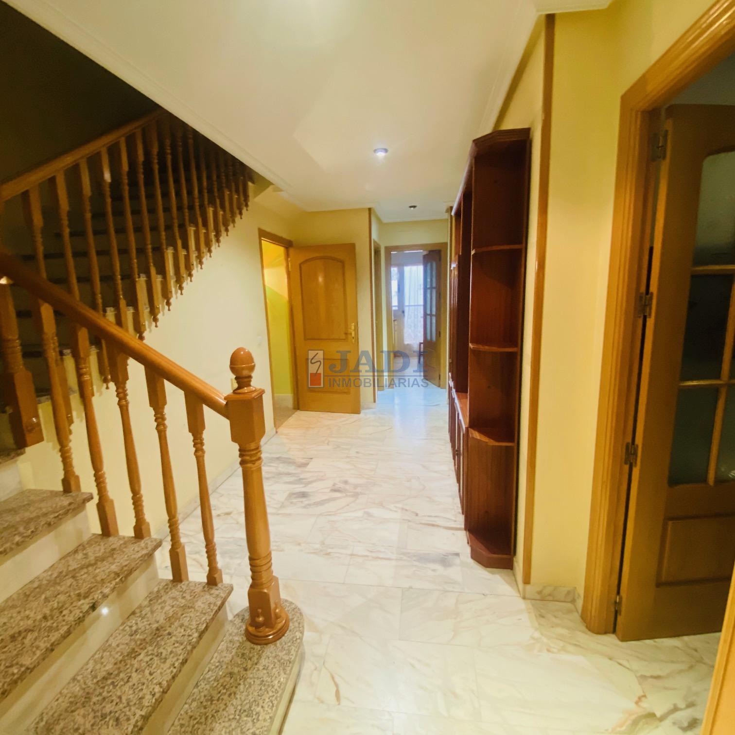 For sale of house in Valdepeñas