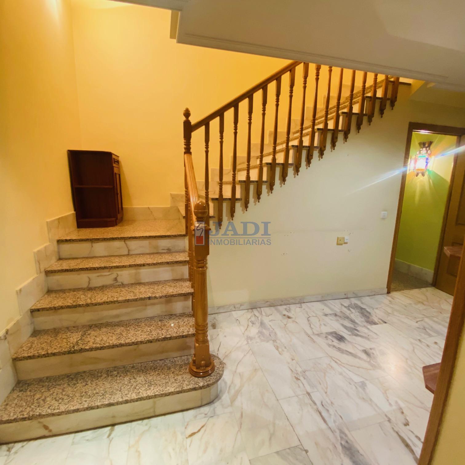 For sale of house in Valdepeñas