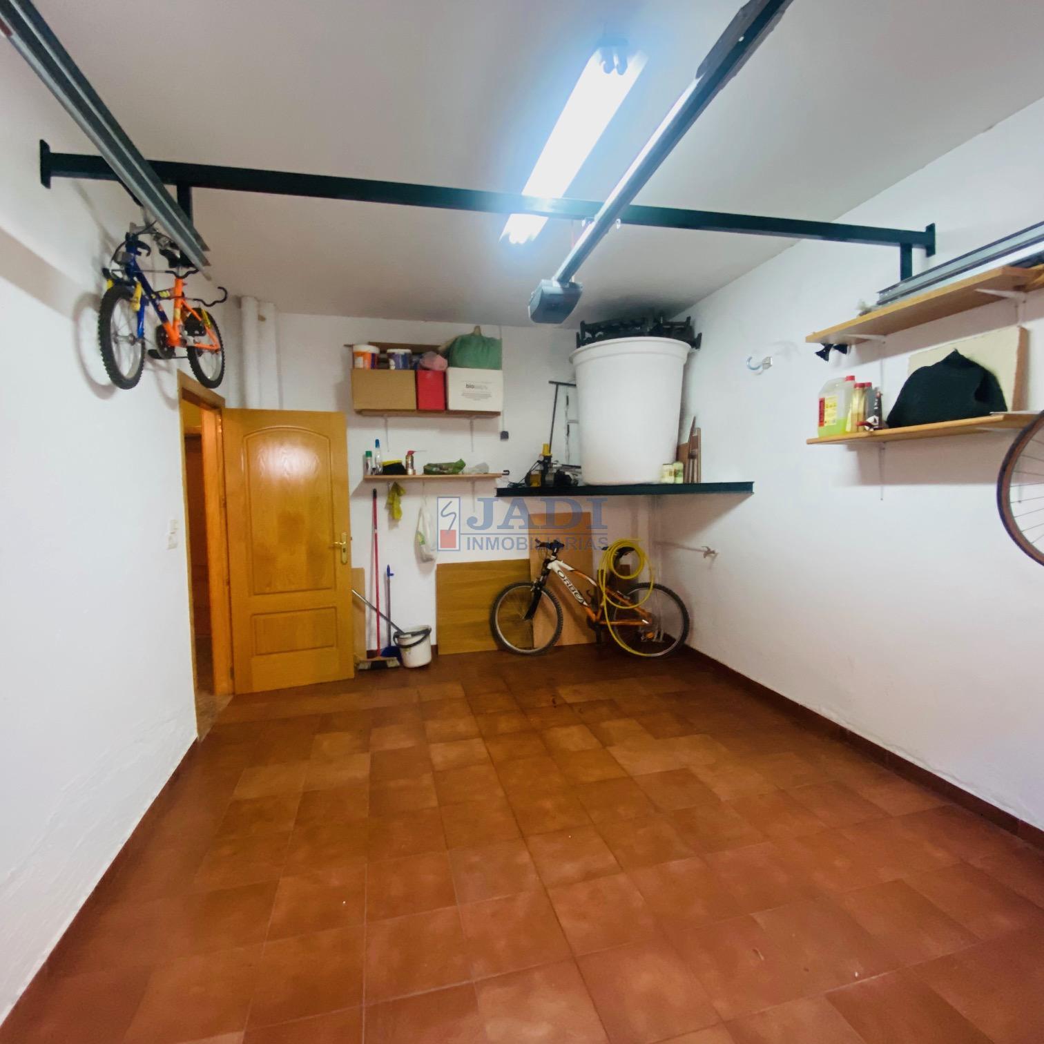 For sale of house in Valdepeñas