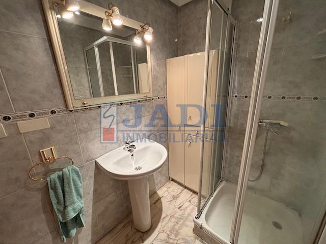 Venta de casa en Valdepeñas