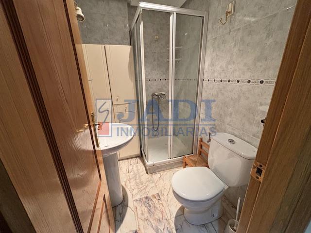 Venta de casa en Valdepeñas